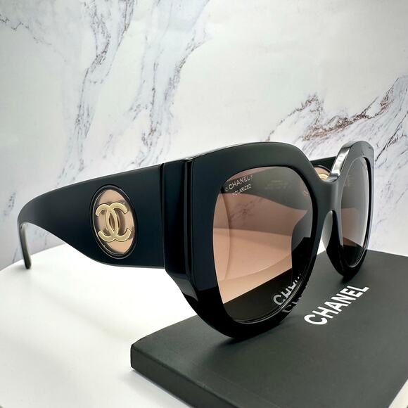 New CHANEL Sunglasses - Picture 13 of 16